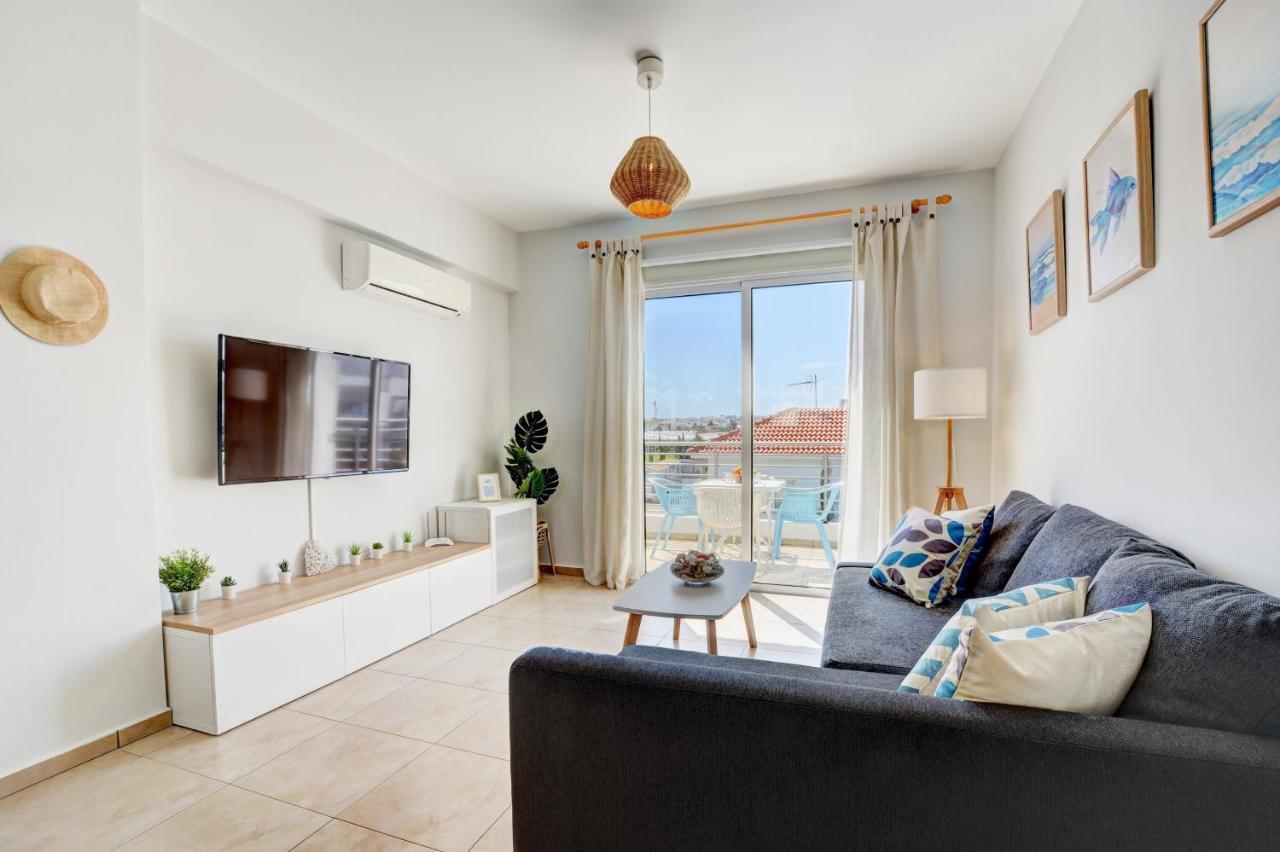 ♥ Sunny&Cozy Family Apartment ★ Walk To The Beach☼ Paralimni Buitenkant foto
