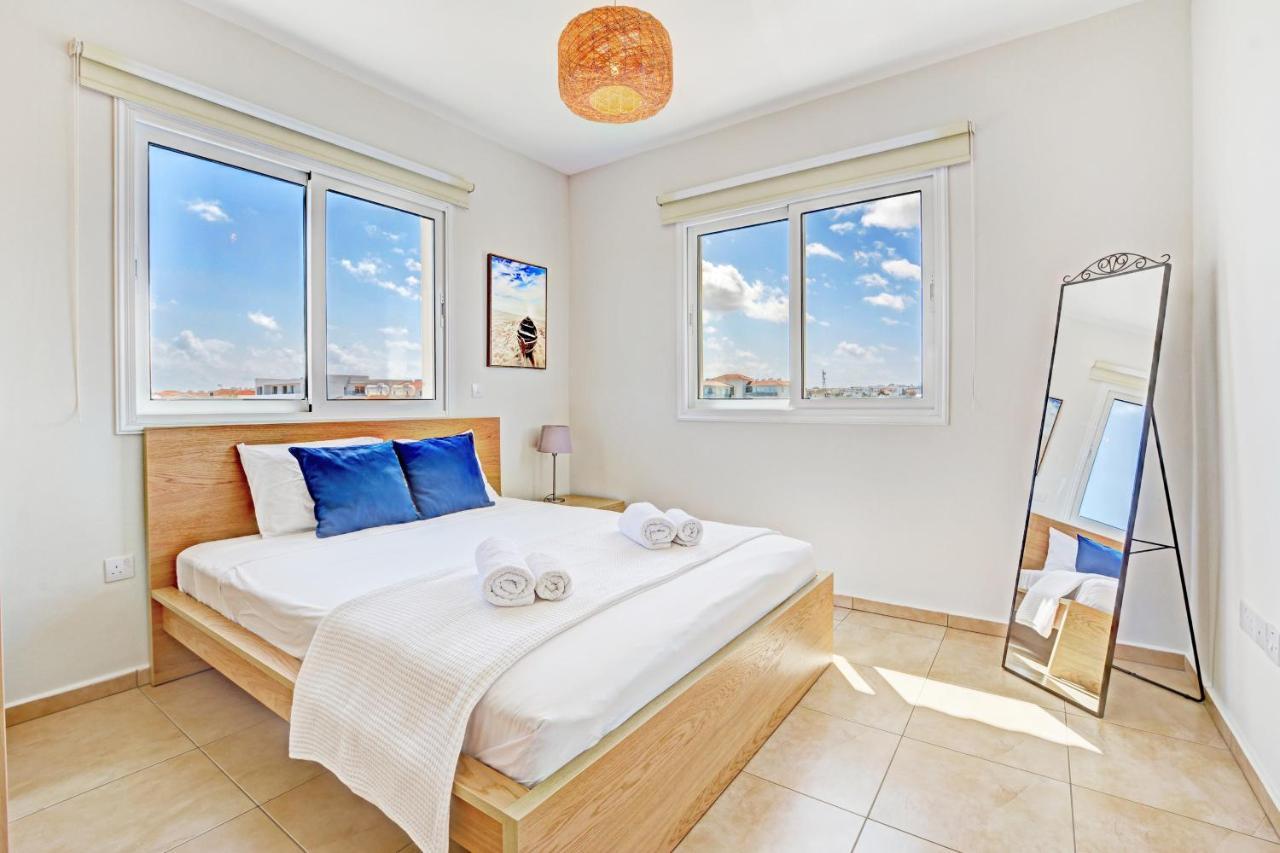 ♥ Sunny&Cozy Family Apartment ★ Walk To The Beach☼ Paralimni Buitenkant foto