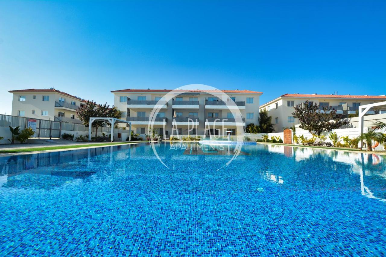♥ Sunny&Cozy Family Apartment ★ Walk To The Beach☼ Paralimni Buitenkant foto