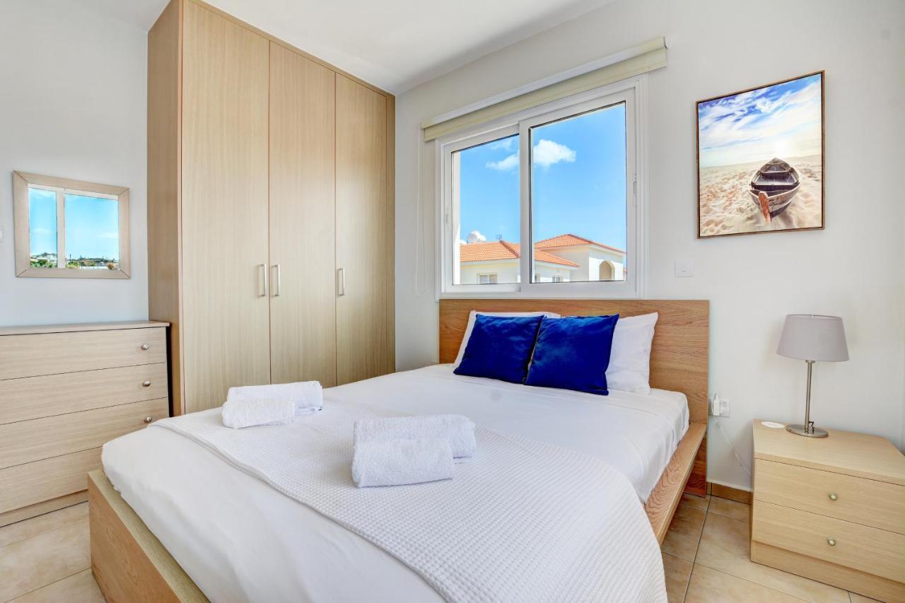 ♥ Sunny&Cozy Family Apartment ★ Walk To The Beach☼ Paralimni Buitenkant foto