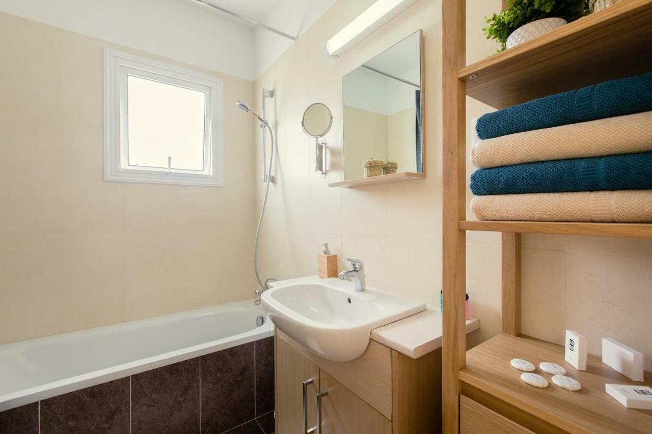 ♥ Sunny&Cozy Family Apartment ★ Walk To The Beach☼ Paralimni Buitenkant foto