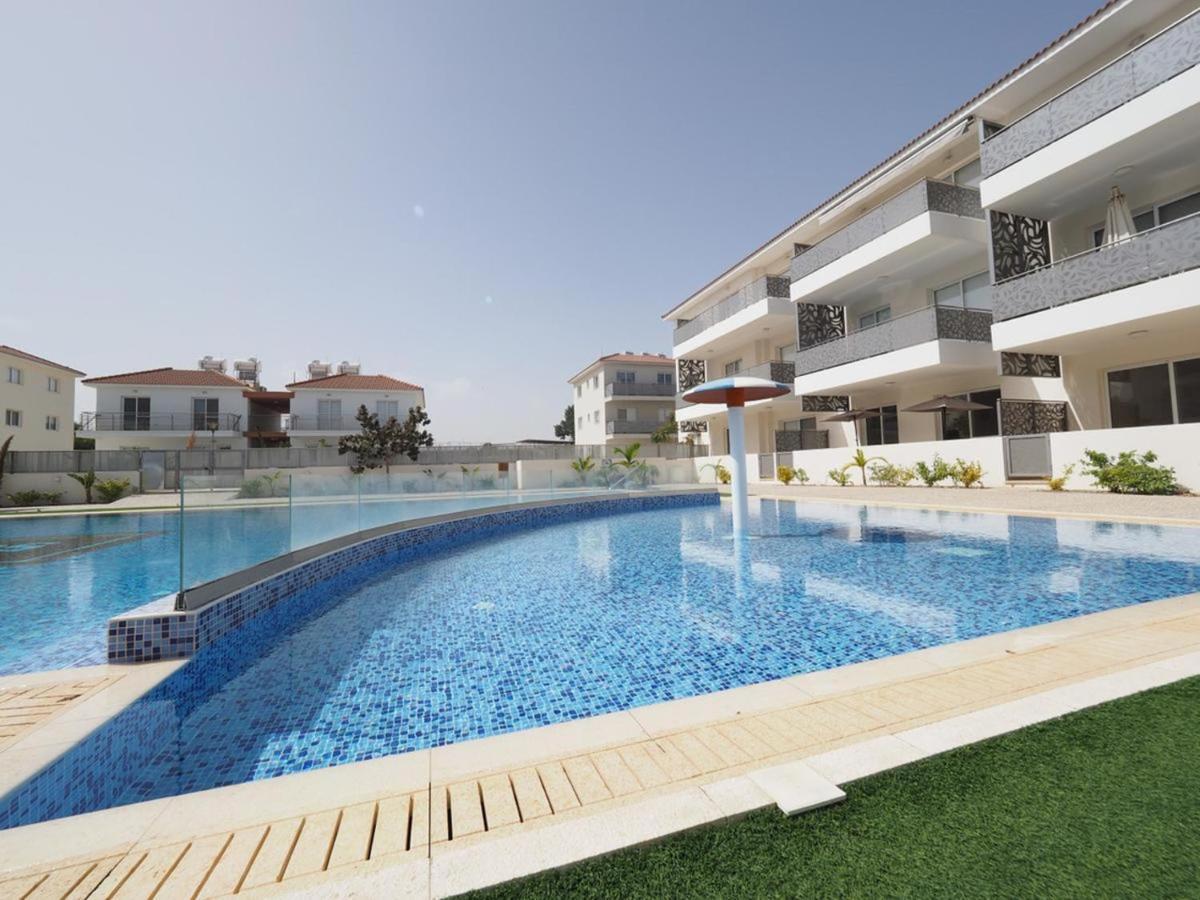 ♥ Sunny&Cozy Family Apartment ★ Walk To The Beach☼ Paralimni Buitenkant foto